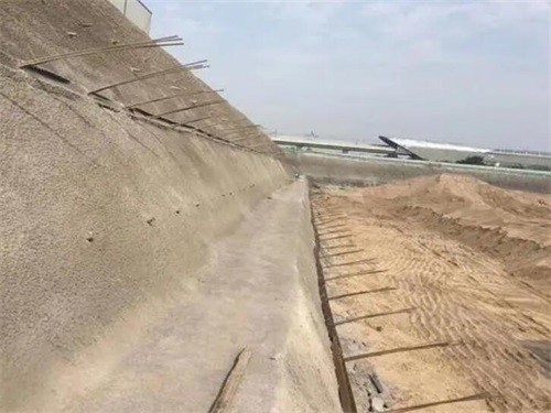 来宾河道边坡加固